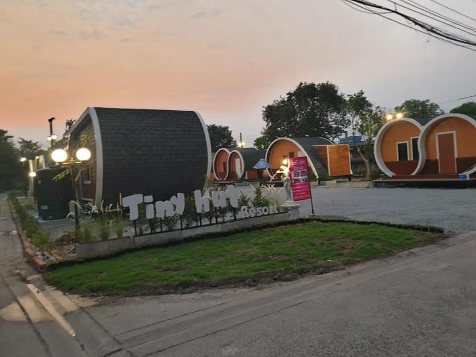 Tiny Hut Resort by vava Villa in Bangkok