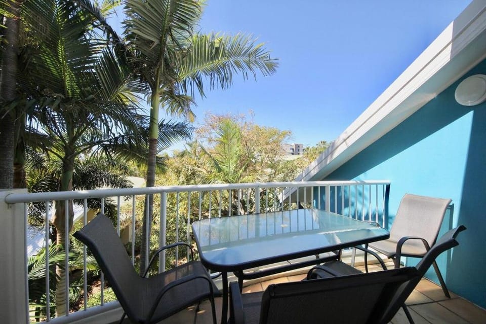 Diamond Beach Resort 4 Bedroom Penthouse #81 Apartment in Mermaid Beach