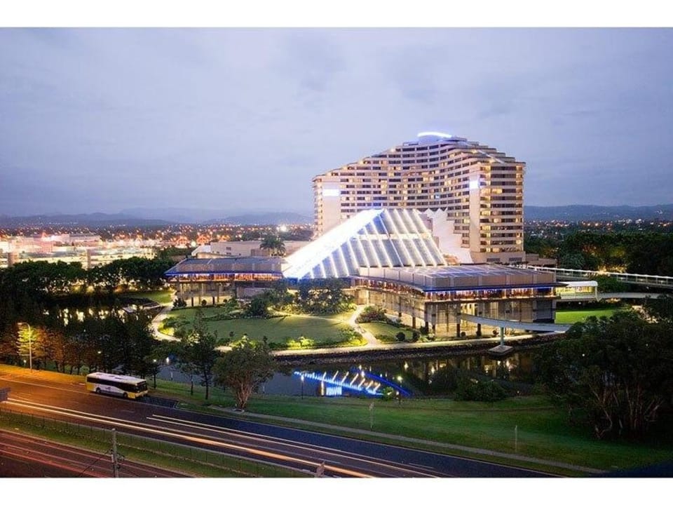 Beachside Resort Apt Neptune, Central  512 Apartment in Gold Coast