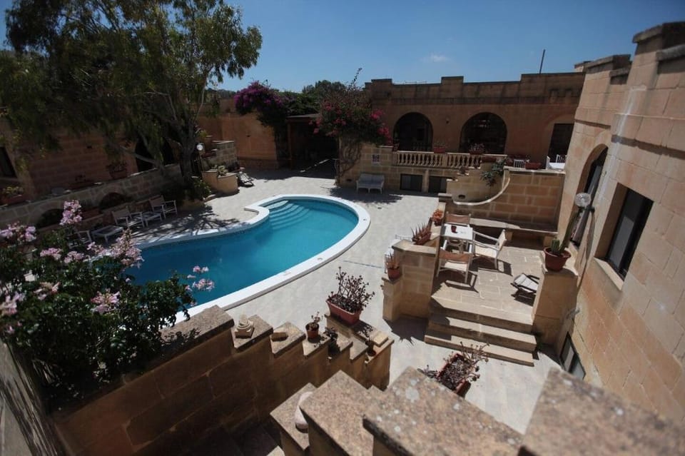 Apartment Bufo Spacious 3 bedroom & shared pool Villa in Malta