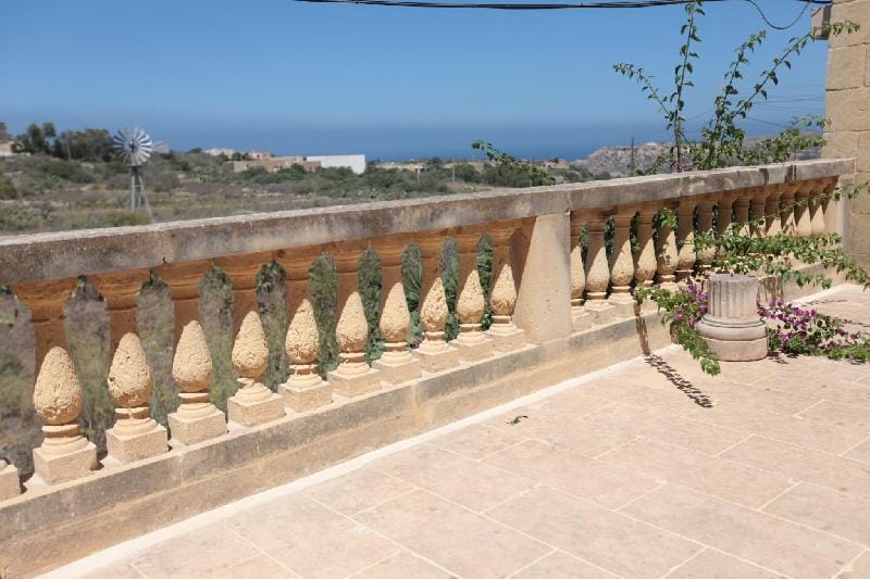 Villa Pedro Private Queen Bed and view + ensuite Villa in Malta
