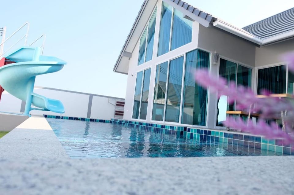 Be19th Pool Villa, Cha-Am Villa in Thailand