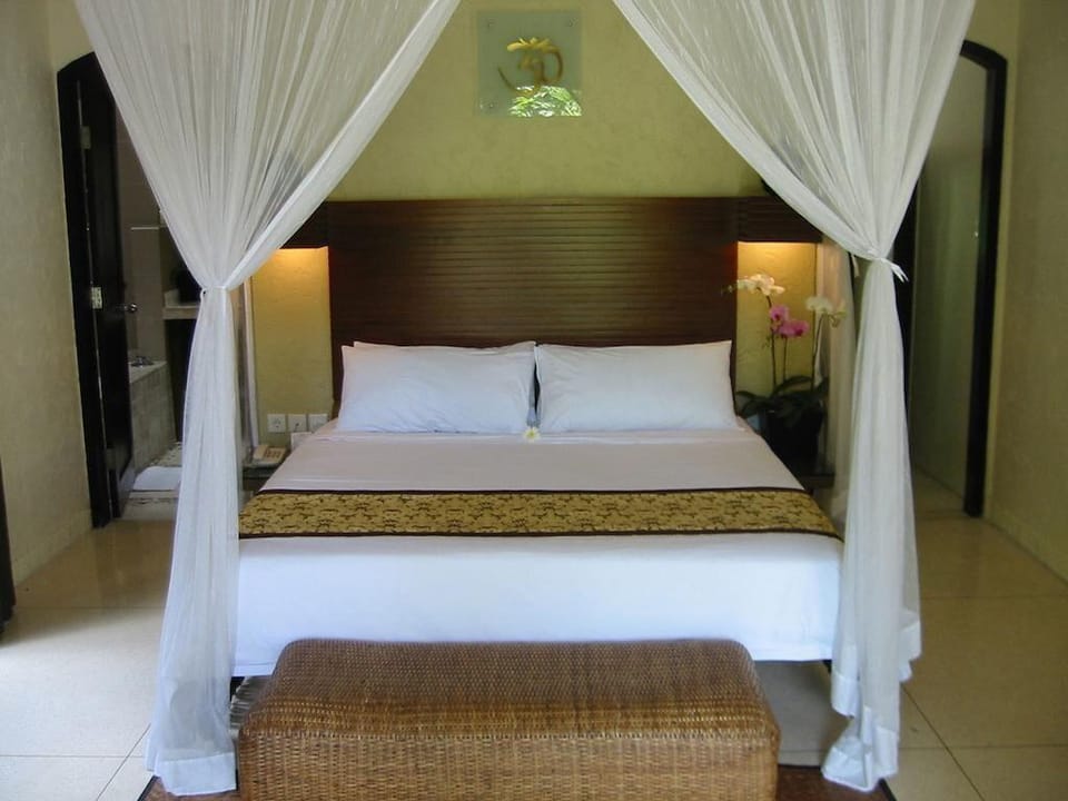 Cozy 3 BR Pool Villa at Seminyak #Z108 Villa in Kuta