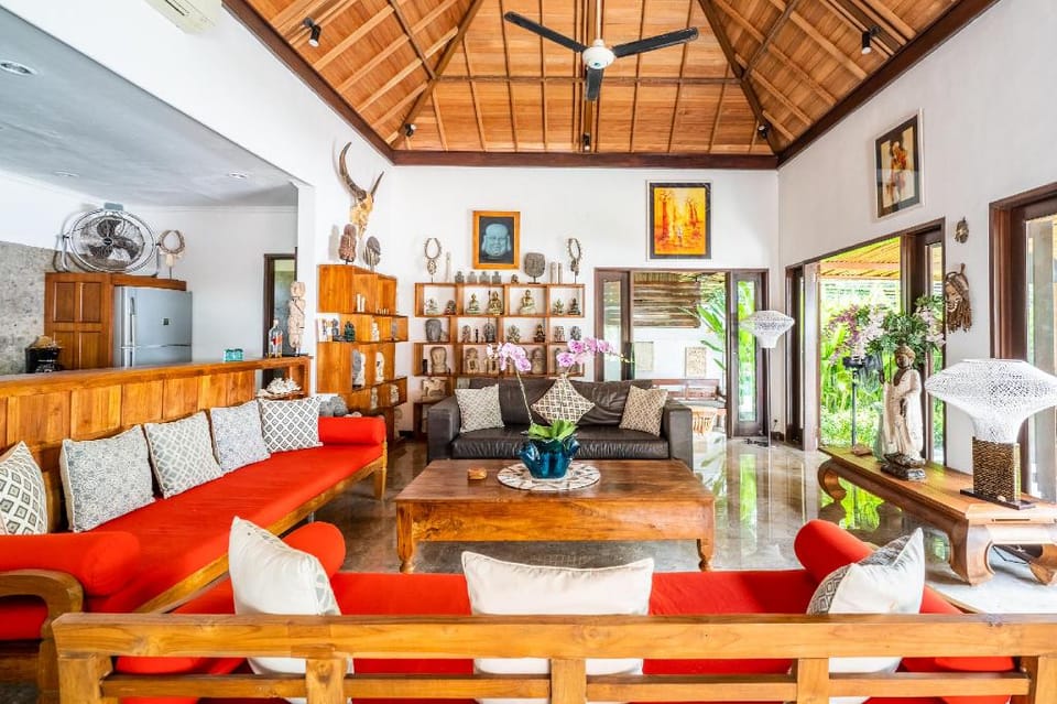 Madu Seminyak - Spacious 3BR Pool Villa Villa in Kuta