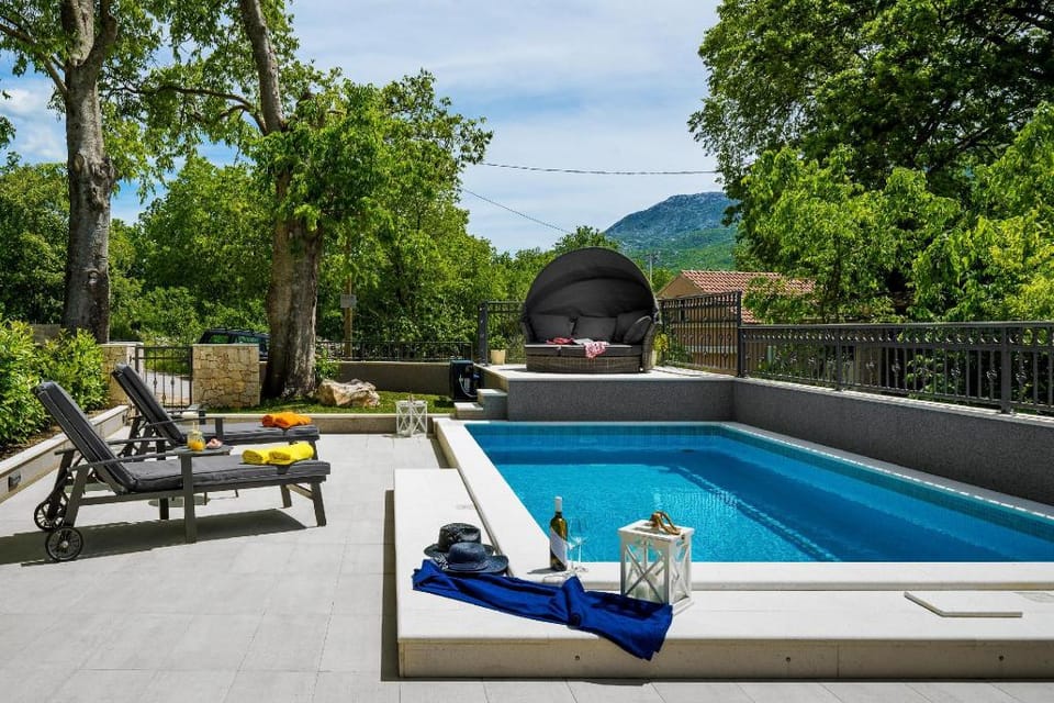 Romantic house Mia with private heated pool... Vacation rental in Split-Dalmatia County