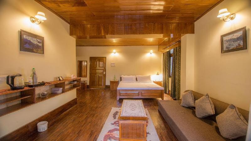 La Ipsing Farm by StayVista, A heritage property in orchards with Mountain views, featuring Outdoor Villa in India