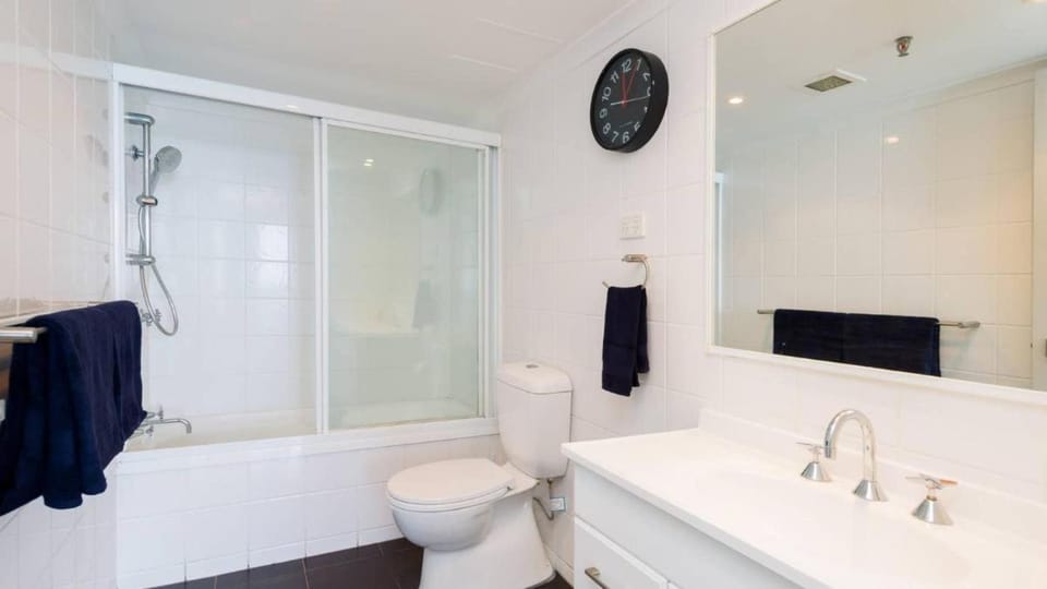 Peninsula Apartments managed by Gchs Apartment in Surfers Paradise