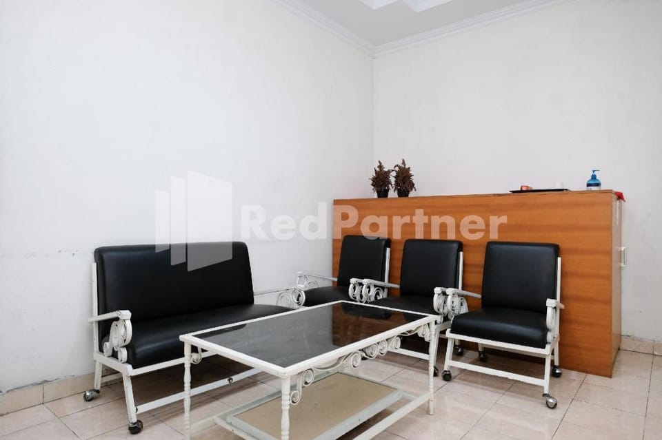 Halona Residence near Pakuwon Mall Jogja Mitra RedDoorz Hotel in Special Region of Yogyakarta