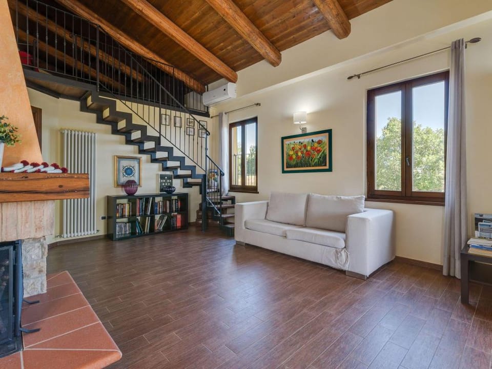 Villa in Piandimeleto with Pool  Sauna Villa in Marche