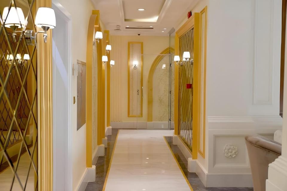 Crown City Hotel Apartment in Riyadh