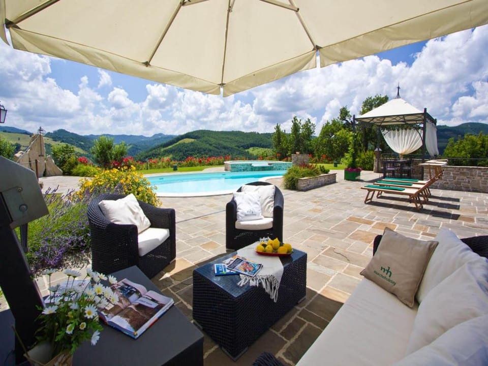 Belvilla by OYO La Rocca Autunno Hotel in Umbria