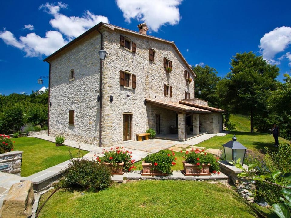 Belvilla by OYO La Rocca Primavera Villa in Umbria