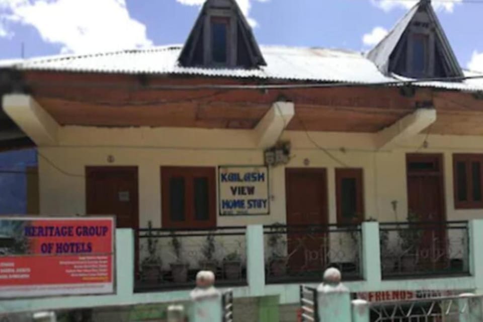 StayApart - Kailash View Homestay Vacation rental in Himachal Pradesh