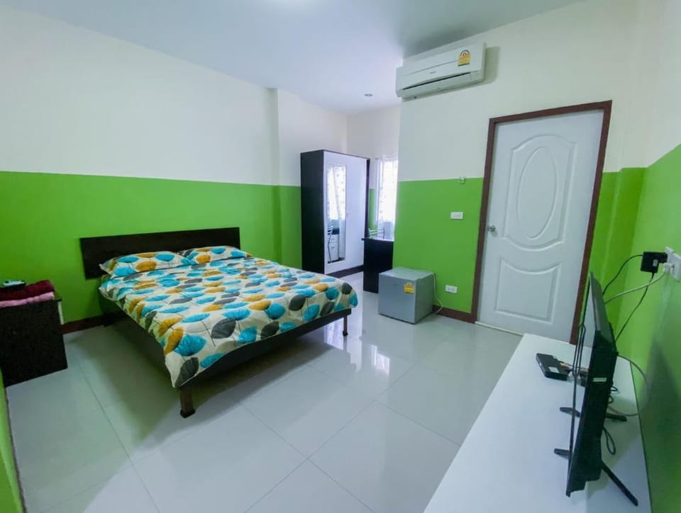 Dmak Mansion Apartment in Bangkok