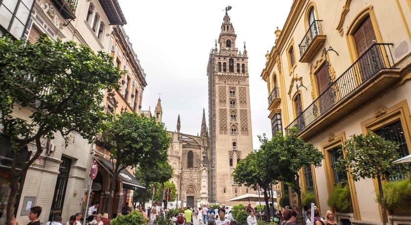 Abades Cathedral Oasis Apartment in Seville