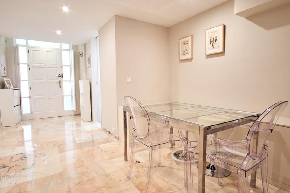 Pajaritos Palace Apartment Apartment in Seville