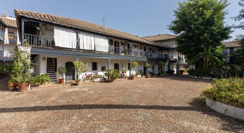 Corral Siglo XVI Apartment in Seville