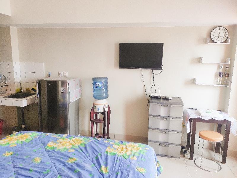 Homey Studio MDN Furnish Springlake Summarecon CBD Apartment in West Java