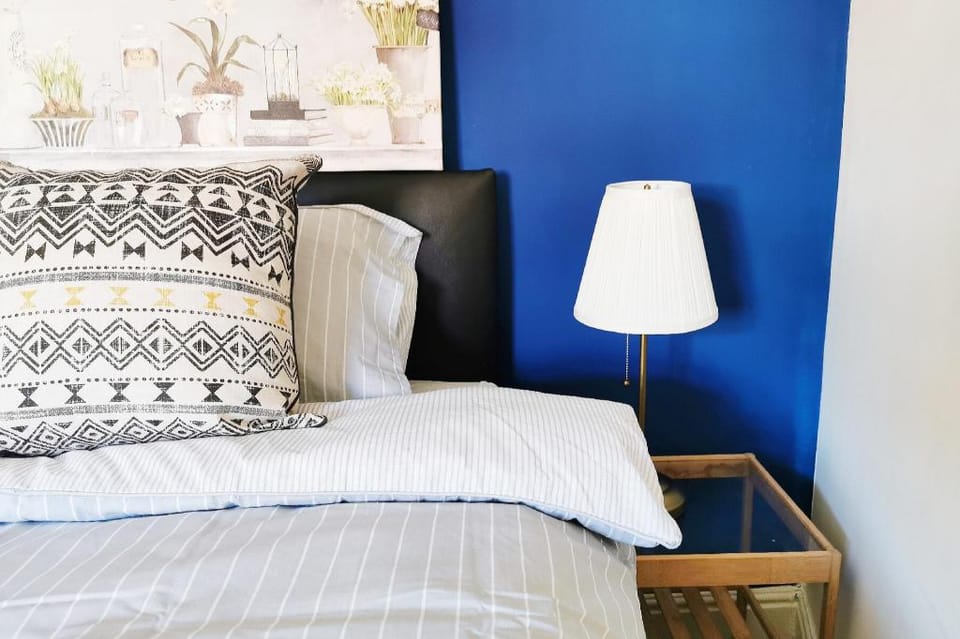 Summer House | Barnsley | City Centre-Supermarket Vacation rental in Borough of Barnsley