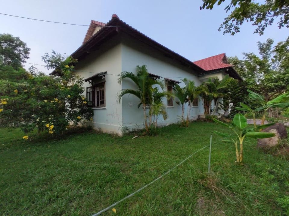 Double bed room in Phu Son Village Phu Quoc Apartment in Phu Quoc