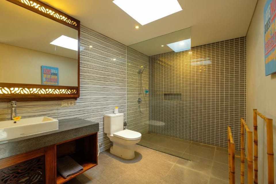 Cozy 1 BR Queen  Pool Access IR55A Apartment in North Kuta