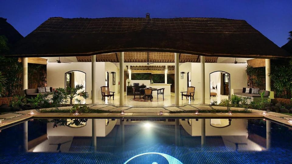 Three BR Villa with Private Pool-Breakfast#IPV Villa in Kuta