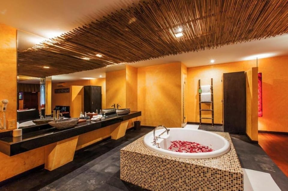 Two BR Jimbaran Family Suite-Breakfast#KKJ Villa in Kuta Selatan