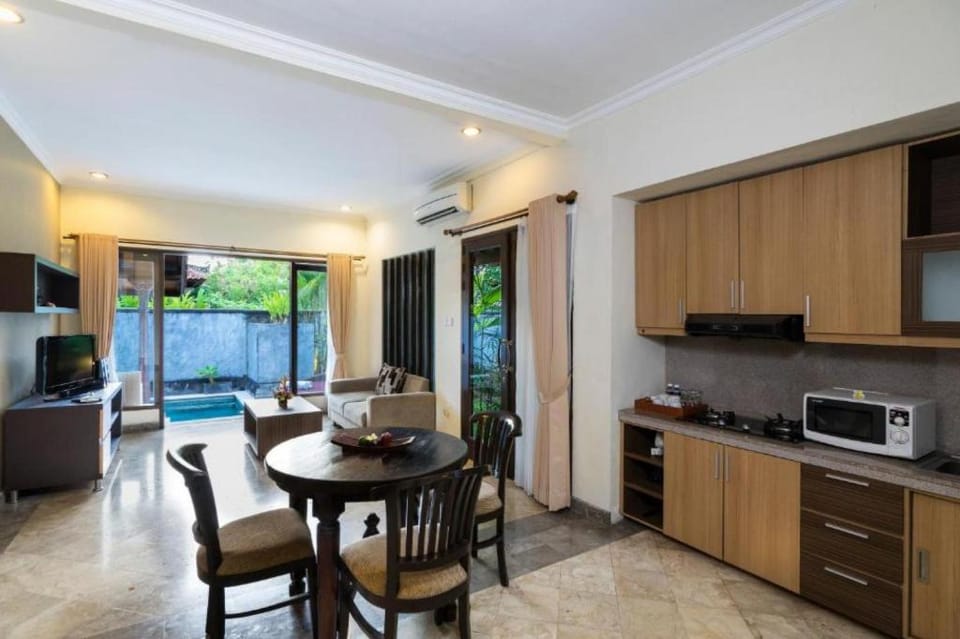 Luxury 1 BR Private Pool Villa #PZ32 Villa in Kuta