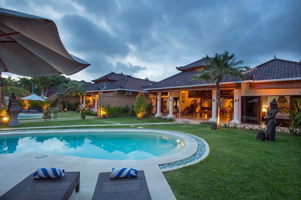 Three BR Villa with Private Pool-Breakfast#BDV Villa in Kuta