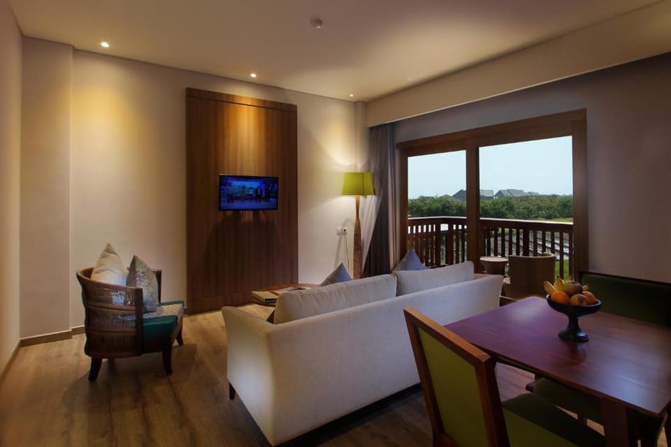 Cozy  Suite Room With Garden View JU81A Apartment in North Kuta