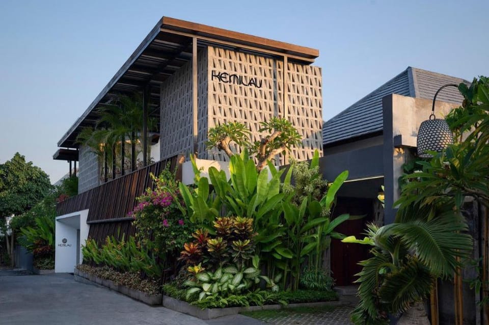 White Moderna 1 BR Deluxe Room SU52 Apartment in North Kuta