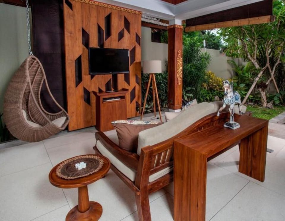Luxury Villa 1 BR Private Pool REV16 Villa in North Kuta