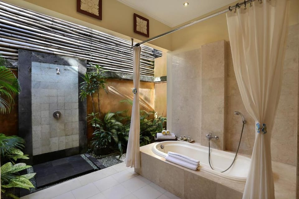 Romantic 1 BR Private Pool Villa #K205 Villa in North Kuta