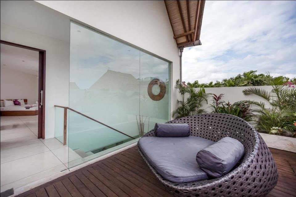 Stunning 2 BR Private Poo Villa REV20 Villa in North Kuta