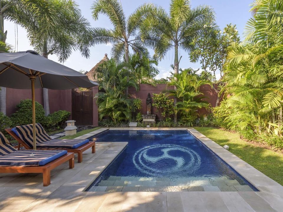 Entire 3 BR Villa Private Pool Seminyak #NE Villa in North Kuta