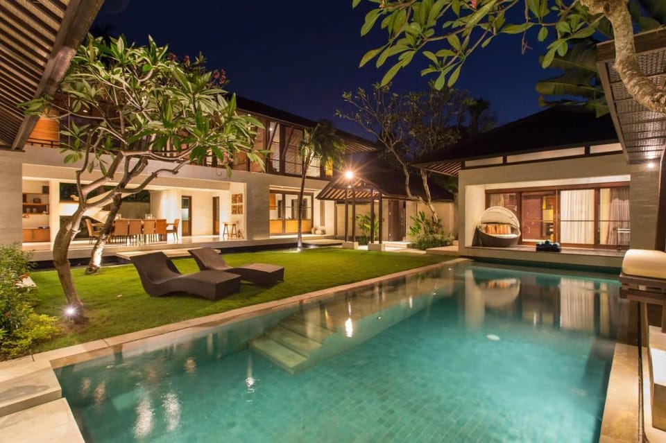 Glamour 1 BR Luxury Villa Private Pool #V438 Villa in North Kuta