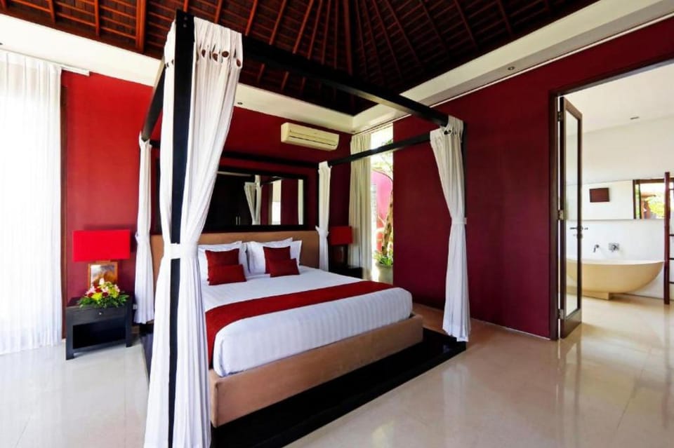 Cozy 3 BR Villa with Private Pool Seminyak #NE Villa in Kuta