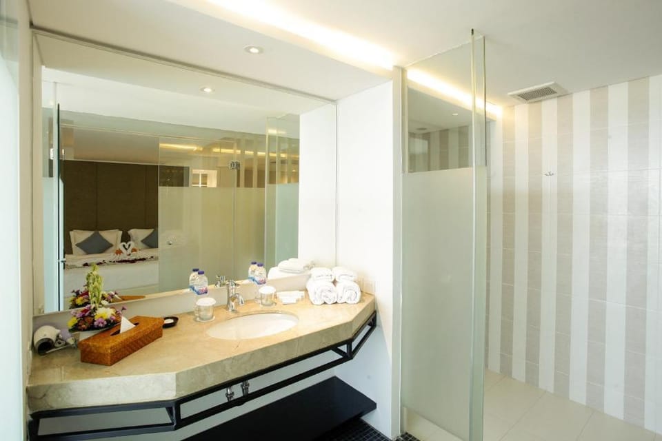 Premium 1 BR Suite with Sea View #V414 Vacation rental in Kuta Selatan