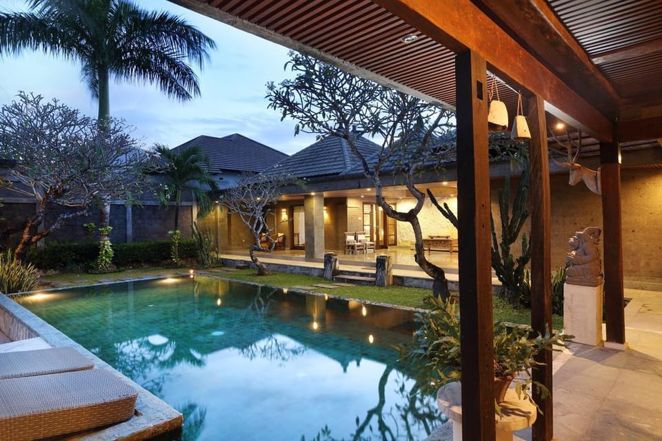 Luxury Grand Royal 2 BR with Pool Villa AN91A Villa in Kuta Selatan