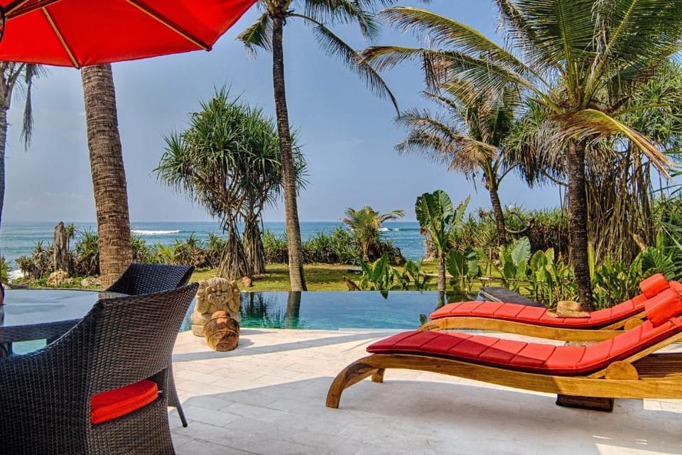 Cozy 1 BR Villa beachfront+Private pool #V353 Villa in Mengwi