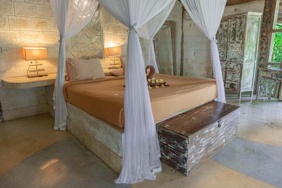 Pool side Lodge with 1 BR #V334 Vacation rental in Bali