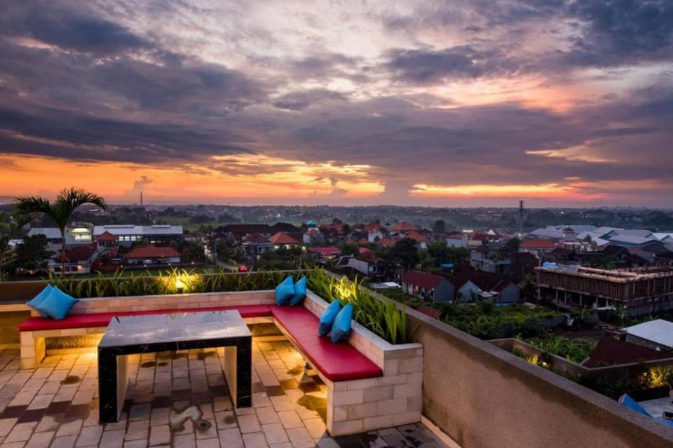 Stylish 1 BR Standard Room #FR302 Apartment in North Kuta