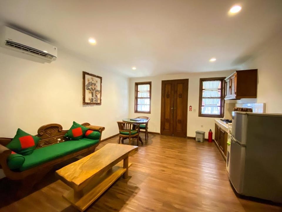 Entire 1 BR Villa with Private Pool #V297 Villa in Kuta