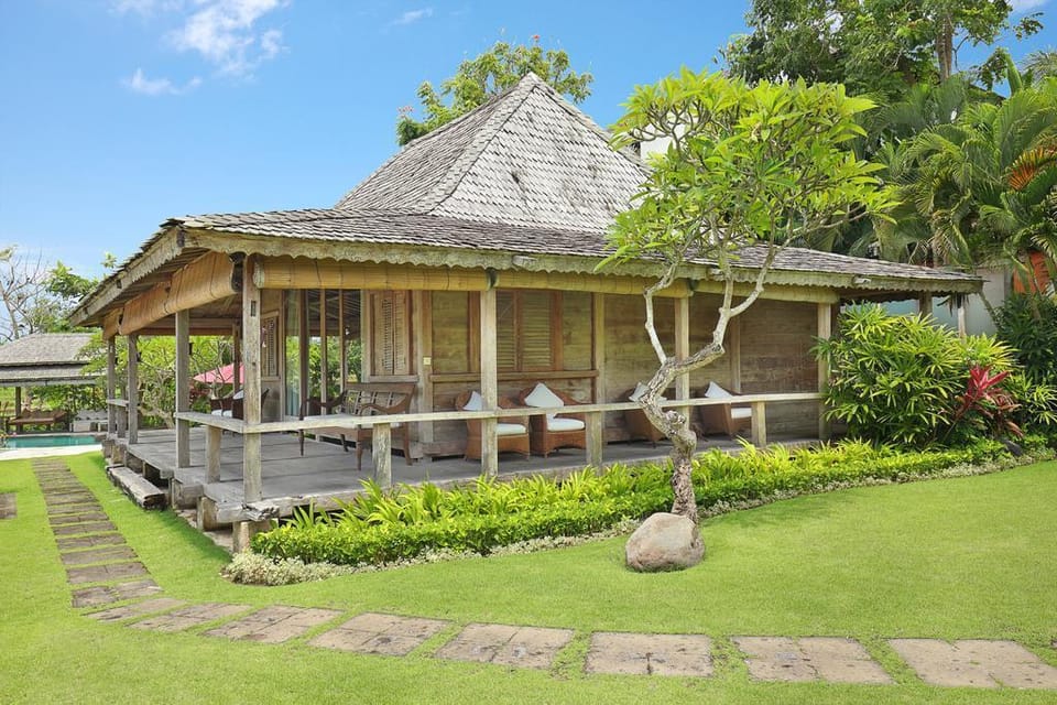 Entire 3 BR Villa with Private Pool Seminyak #NE Villa in Kuta