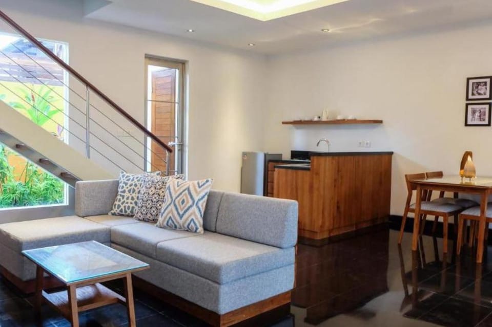 Cozy 2 BR Villa with Private Pool #V258 Villa in Kuta