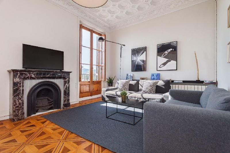 Sol - Luxury and art with Sea Views - BCN Apartment in Barcelona