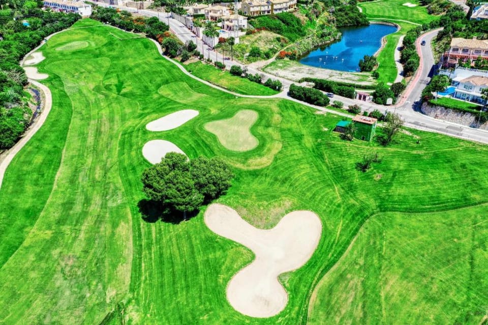 New Modern luxury Villa,Sauna,Jacuzzi 1. line golf Villa in Sitio de Calahonda