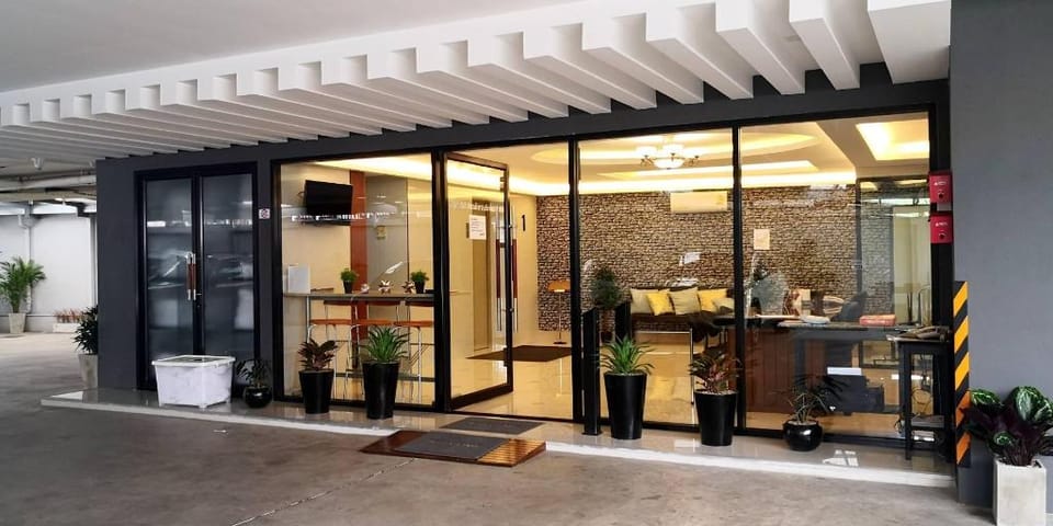 Private Wooden Decor Lux Codon 37sqm Apartment in Chiang Mai