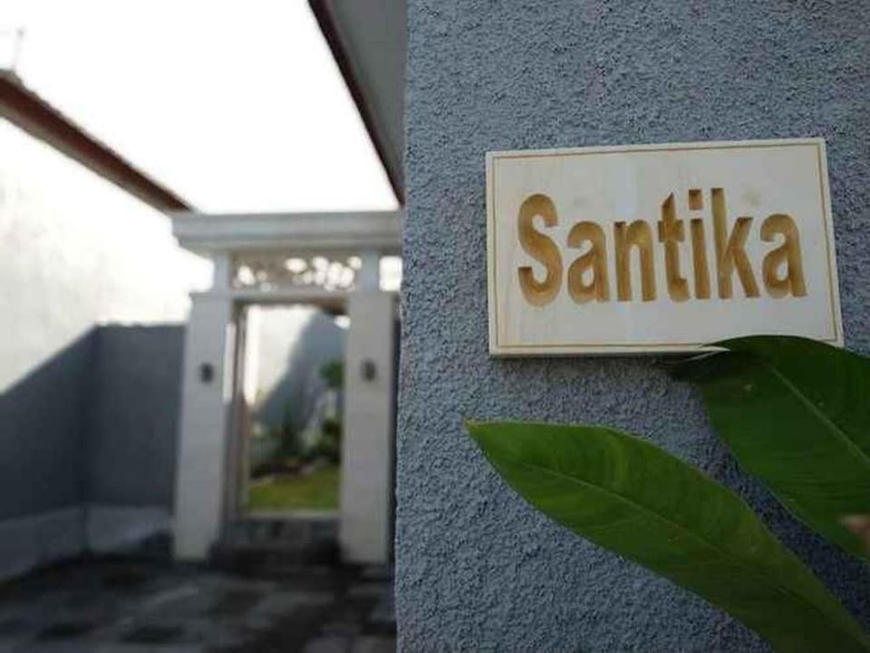 Villa Santika, 2 BR Private Villa near Lovina Villa in Bali