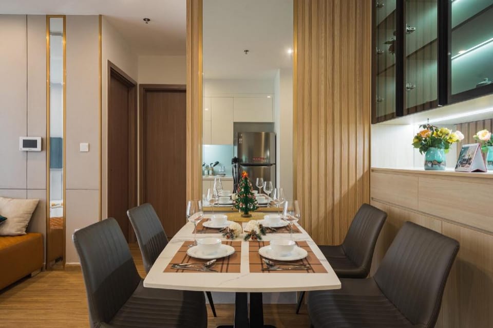 HOUSING 55- 02 BEDROOMS/LOTTE/VINHOMES METROPOLIS Apartment in Hanoi